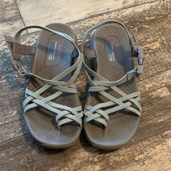Skechers Girl’s Gray Strappy Sandals - Picture 1 of 4